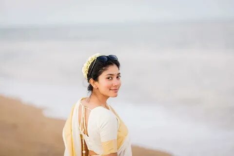 Natural beauty Sai Pallavi's new pictures in a traditional a