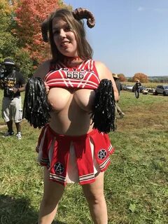 Real cheerleader boobs