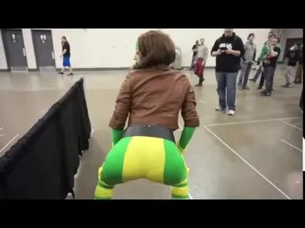 Rogue Butt Twerk shorter version - YouTube