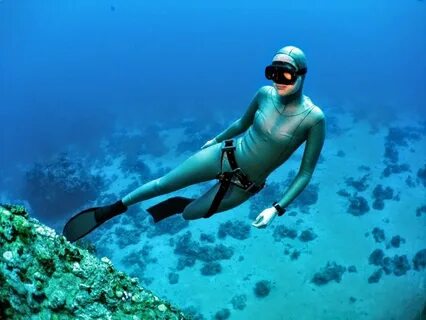 The Fortean Slip: New Material Will Allow Divers To Breathe 