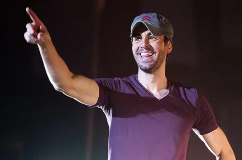 Enrique Iglesias Makes Baby Giggle With Whale Impression: Wa