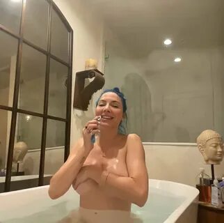 Whitney cummings boob bathtub