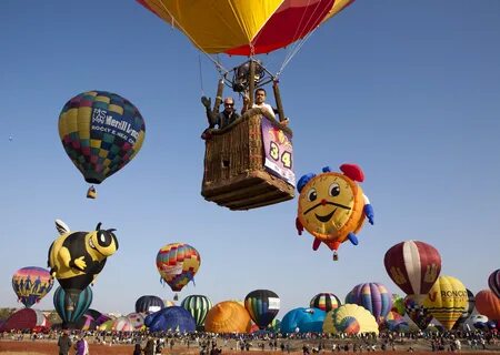 File:Hot air balloon festival 2011.jpg - Wikimedia Commons