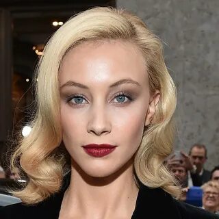 Download Sarah Gadon Pictures - Marinka Gallery