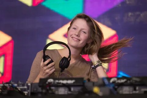 Charlotte de Witte, Belgian techno DJ - Imgur
