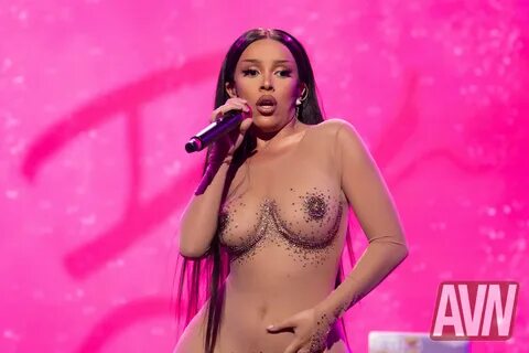 Dojacat tits 🌈 Doja Cat Nude LEAKED Pics & Blowjob Porn Vide. 