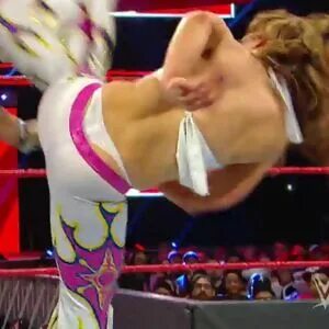 Mickie James and her thong slips Porn Pics and XXX Videos - 