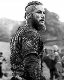 RAGNAR . . #vikings #ragnar #ragnarlodbrok #ragnarlothbrok #