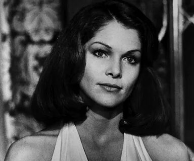 Lois Chiles Biography - Facts, Childhood, Family Life & Achi