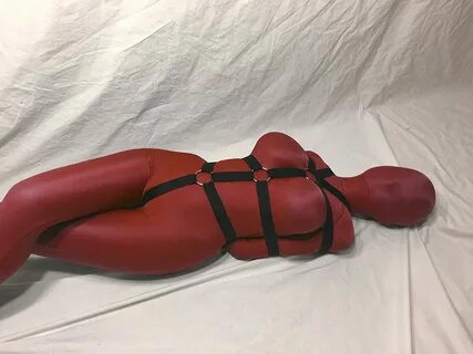 Slideshow self bondage box tie.