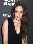 Picture of Carly Chaikin