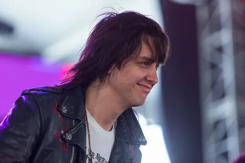 22 Things You Learn Hanging Out With Julian Casablancas - Ro