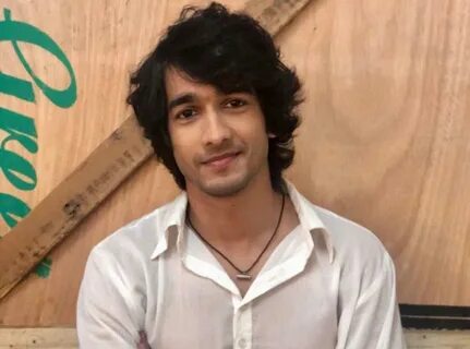 Shantanu Maheshwari Wiki, Height, Weight, Age, Girlfriend, B