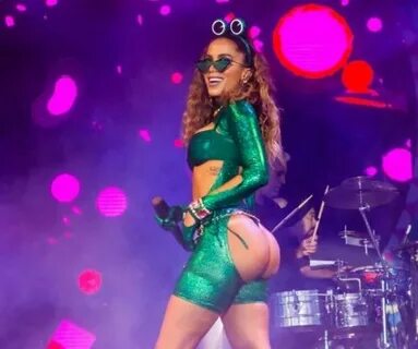 Notícias Anitta não quer saber de ex no Carnaval: 'Quero que