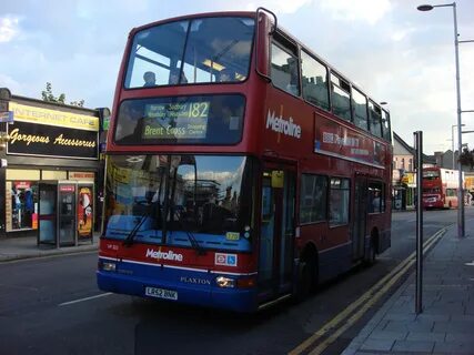 File:London Bus route 182.jpg - Wikimedia Commons