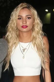 Pia Mia Perez's Hairstyles & Hair Colors Steal Her Style Pag