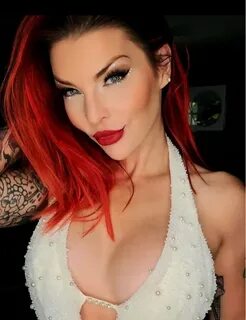 Rozptyľovala svojich kolegov: Modelku OnlyFans vyhodili z práce Topky.sk