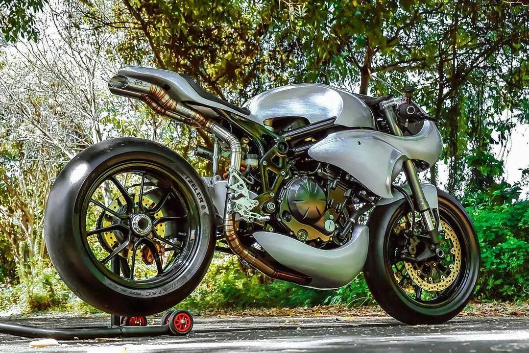 Nicknamed 'Bully', this custom Kawasaki ER6N was influenced by th...