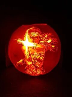 Marvelous Wonder Woman Pumpkin Carving in 2019 Pumpkin carvi