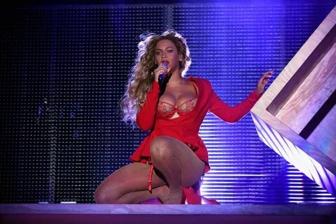 Beyonce Knowles Red Dress WallPics