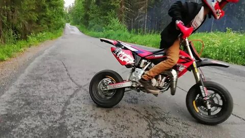 Honda cr 85 supermoto testing - YouTube