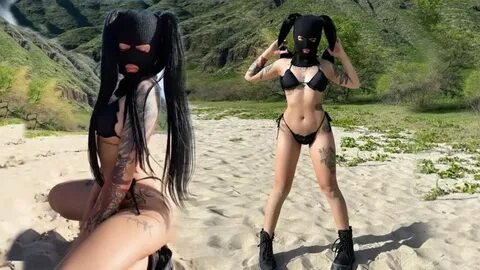 BELLA POARCH BIKINI MOMENTS 2021 (hottest sexy, twerks tikto