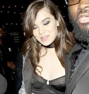 Hailee Steinfeld nuda e sexy Questo