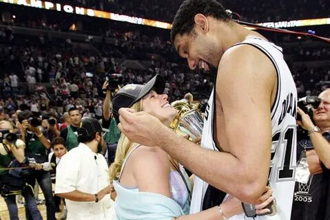 Wife claims Tim Duncan is bisexual in heated divorce proceed