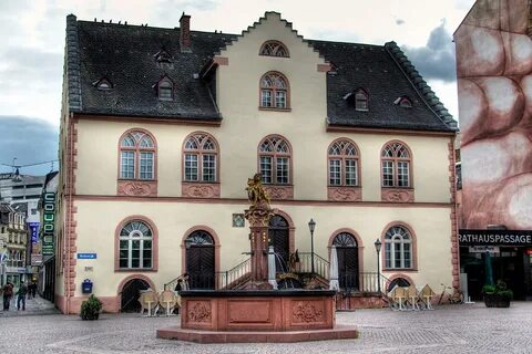 File:Wiesbaden Altes Rathaus.jpg - Wikimedia Commons