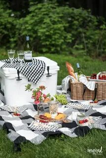 Picture Perfect Picnic Ideas - Entertaining Outdoors #picnic