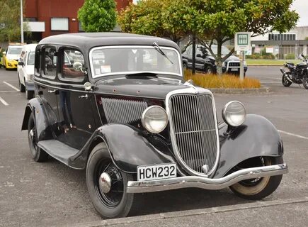 File:1934 Ford V8 (11813872384).jpg - Wikimedia Commons