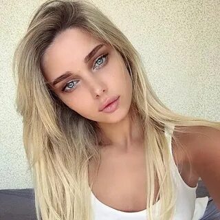 Blonde instagram models