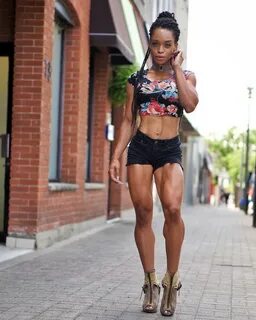 Lola Montez Canadian fitness model - Strong Girl Abs