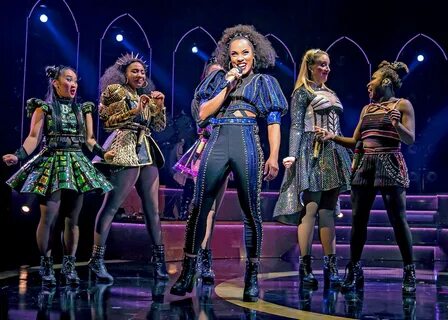 Henry VIII's wives rock out in rousing 'SIX' at Chicago Shak