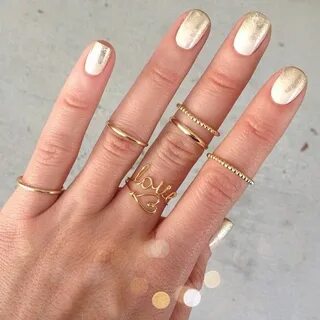 saboskirt's photo Gold nails, Ombre nail designs, Ombre nail