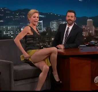 Pop Minute - Julie Bowen Legs Jimmy Kimmel Live Photos - Pho