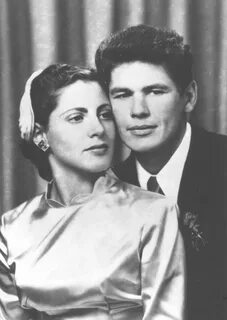 1949 Wedding picture of Charles Bronson and wife, Harriet Te