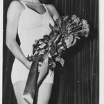 Cloris Leachman Nude Photos Holly ASS! Celebrity Galls