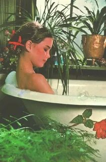 Brooke Shields Pretty Baby Bath Pictures : Pin on Pretty Bab