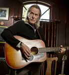 Without industry pressure, Gordon Lightfoot has found his pe