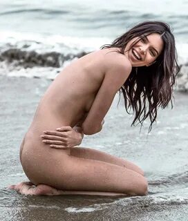 Kendall Jenner Nude - 2020 Big Collection - Celebs News