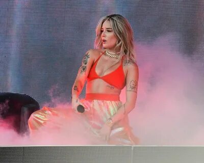 HALSEY Performs at 2018 Governors Ball Music Festival in Ran