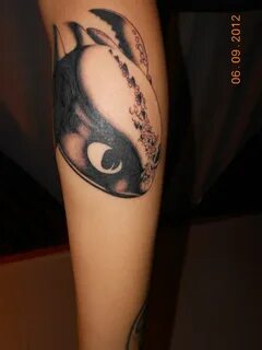 Toothless tattoo Tattoos, Toothless tattoo, Dragon tattoo