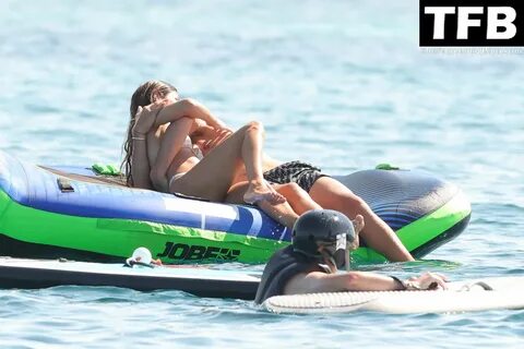 Luisinha Oliveira & Lando Norris Cozy Up While on Vacation in Ibiza (50