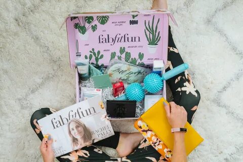 FabFitFun Spring 2018 Box - The Pink Envelope