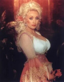 The Hottest Photos Of Dolly Parton Which Will Make You Melt 