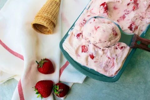 No-Churn Strawberry Ice Cream - addicted to recipes