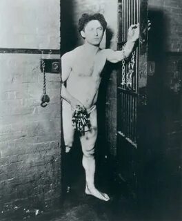 Best Harry Houdini's tricks and illusions secrets - Page 7 o