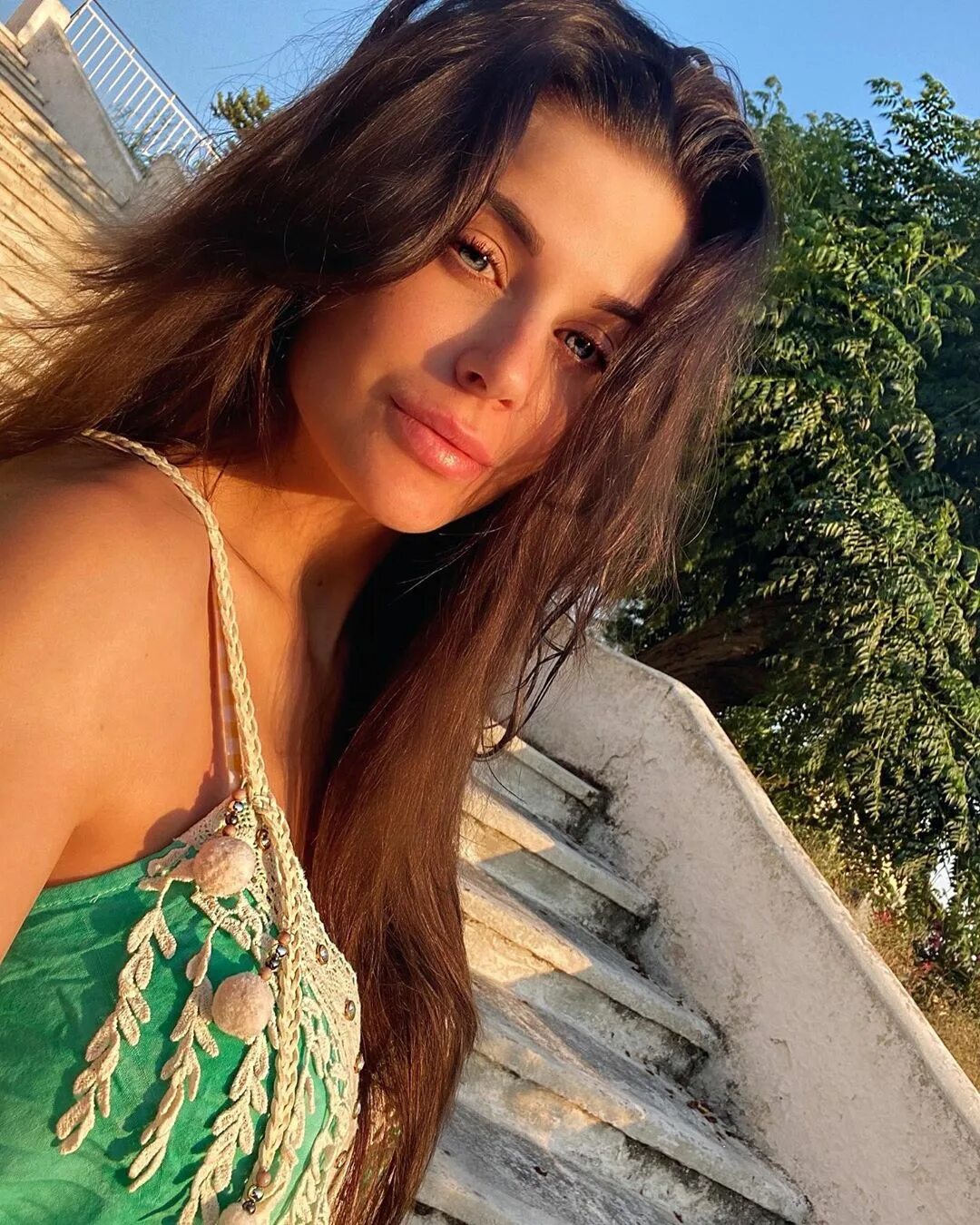 Laura Isabella Yilmaz в Instagram: "Golden hour in Greece 🇬 🇷 🧡 ☀&q...