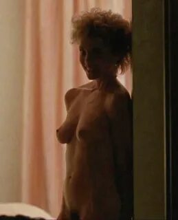 Celebrity Nude Century: Annette Bening ("Mars Attacks!